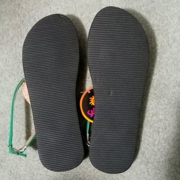 NWT Sisal Sandals with detachable green straps & cushiony black soles - Picture 3 of 3